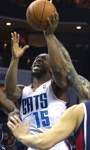 Three Hits: Hawks upend Bobcats for key win in East playoff race